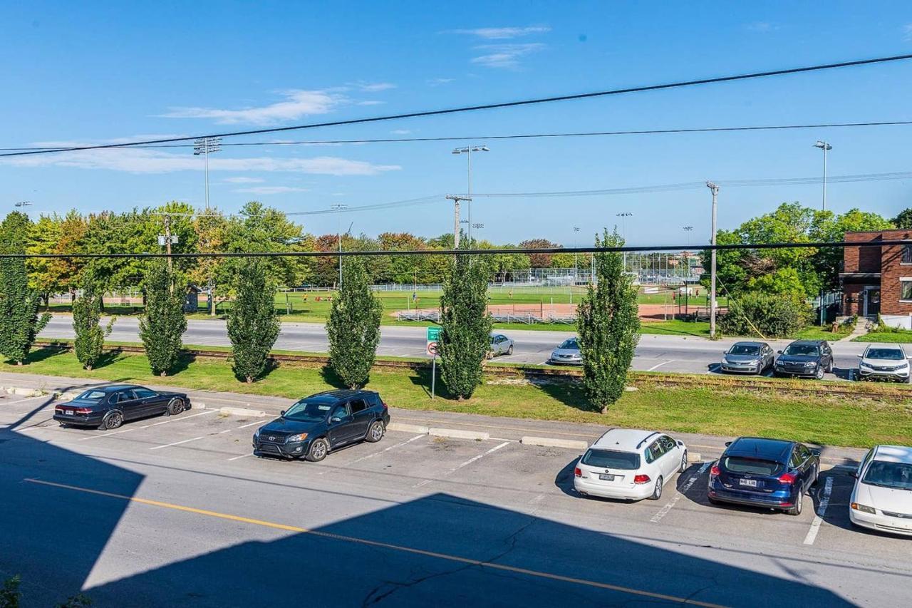 Free Parking In Beautiful Lachine مونتريال المظهر الخارجي الصورة